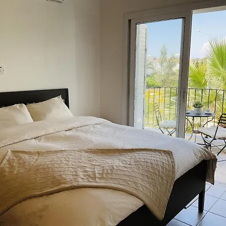 Arabella * Paralimni